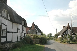 Black and white cottages at Atch Lench