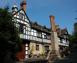Western range of buildings at Rous Lench Court